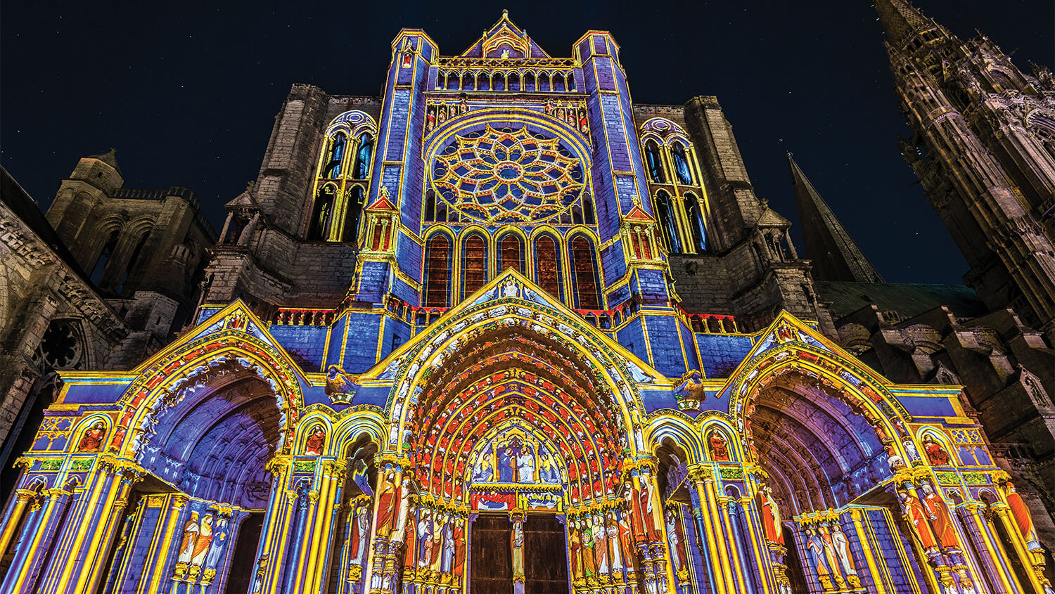 La cathédrale de Chartres illuminée lors de l'événement Chartres en lumières